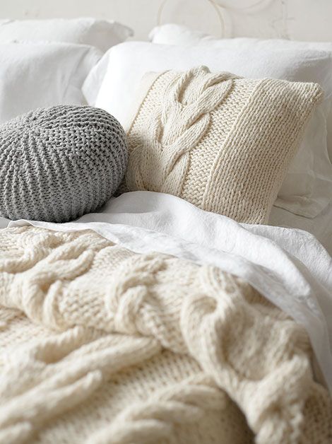 Cable knit throw and pillow