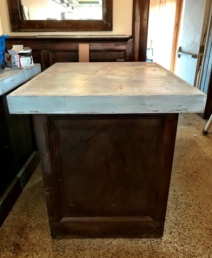 rolling bar tables